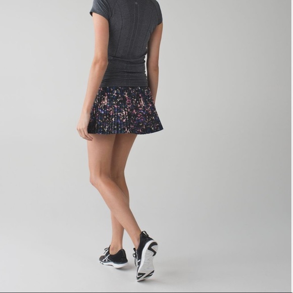 SOLD-NWT Lululemon Pleat To Street Skirt II
Floral Backdrop Black Multi / Black - Picture 2 of 10